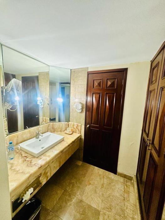 Hotel Real De Don Juan Tepic Zewnętrze zdjęcie